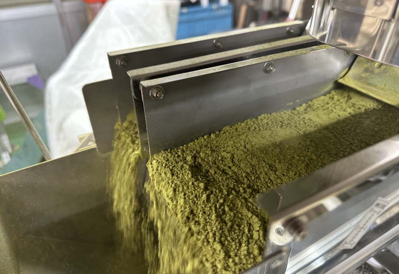 並列フィーダーと抹茶